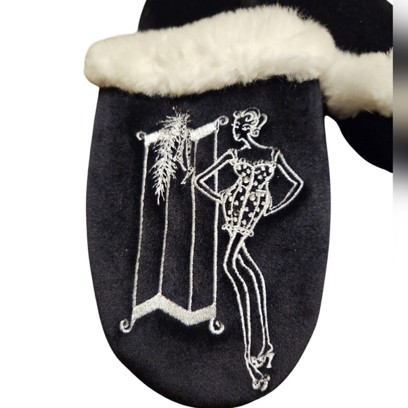 Totes Isotoner slippers - Picture 2 of 5